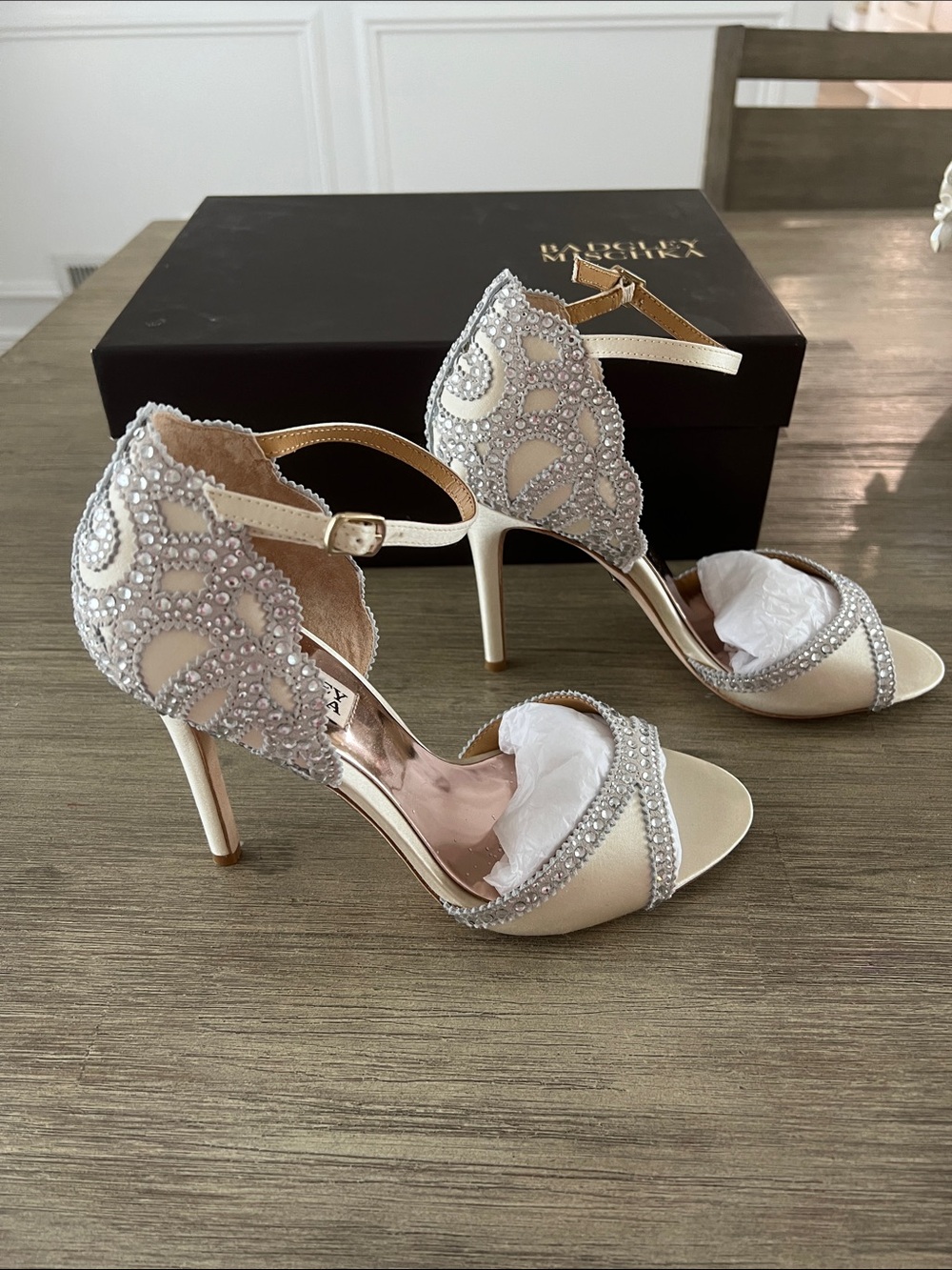 NEW Badgley Mischka Ivory Satin Crystal Embellished Ankle-Strap Heels